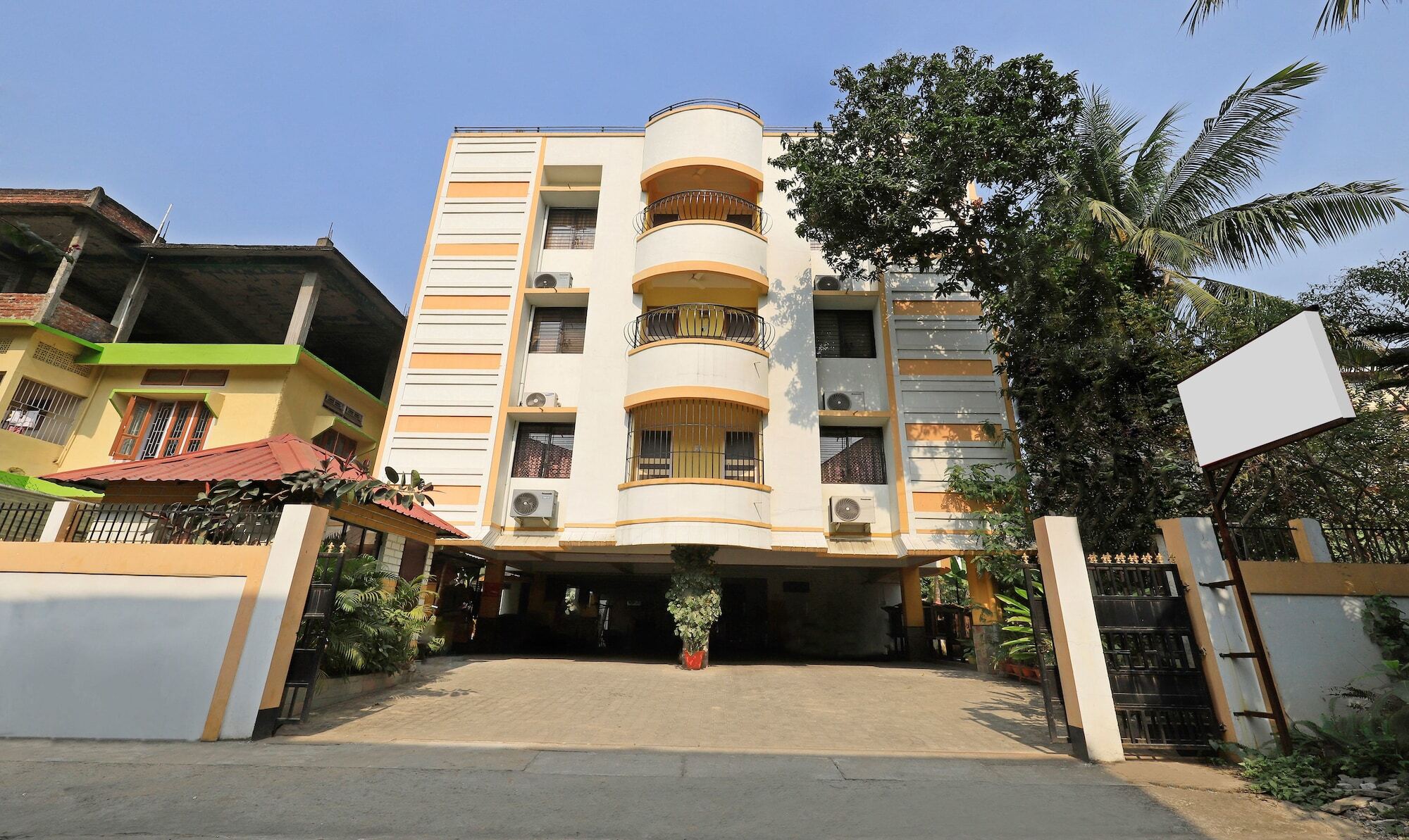 Treebo Umal Homestay Ganeshguri Guwahati Exterior foto